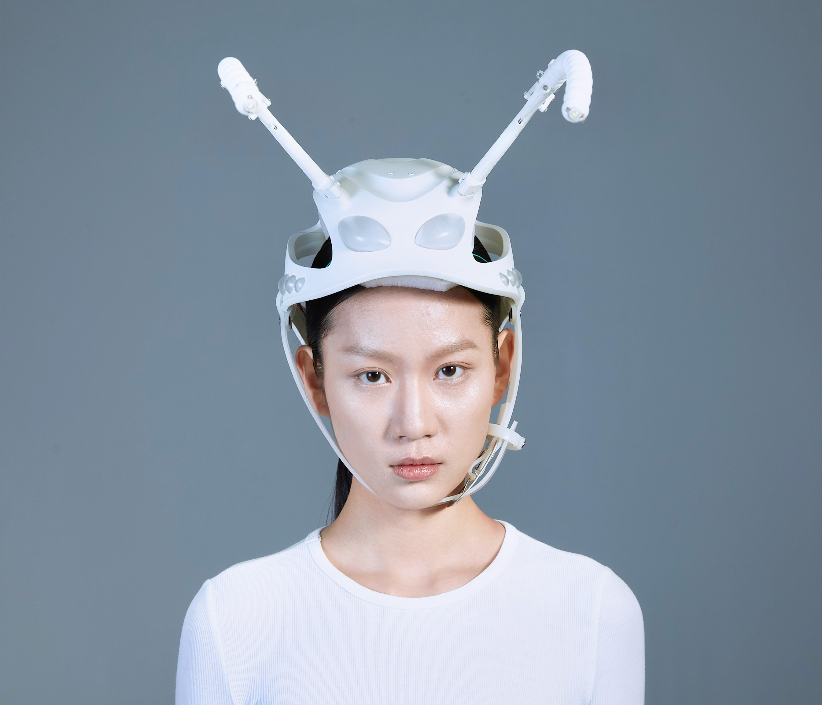 Model wearing the Antennae Revolution sensory headpiece.